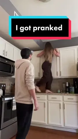 I’m scared to stay home alone after this. Thanks @JBLAudio #jblspeaker #prank #prankwars 
