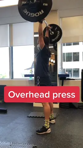 The overhead press is a great exercise for football players to improve their explosiveness 💪💪 #overheadpress #explosivetraining #gym #exercise #strength #strengthtraining #fyp 