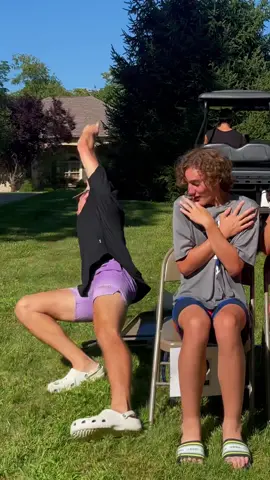 Don’t pick the wrong chair 😂 go watch my new YT vid in my bio! (Pls do not re create this)