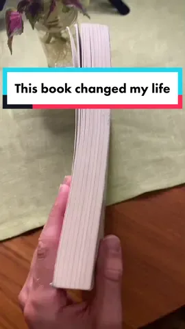 This book is life changing and will set your life on a great path. For you who are looking to gain super powers in their 20s ⭐️ #booktips #reading #BookTok #entrepreneurtok 