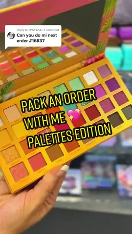 Replying to @.:PAYASA:. Great choices 😍 #indiebeauty #crueltyfree #packanorder #packanorderwithme #packingorders #mysteryscoop #packmyorder 