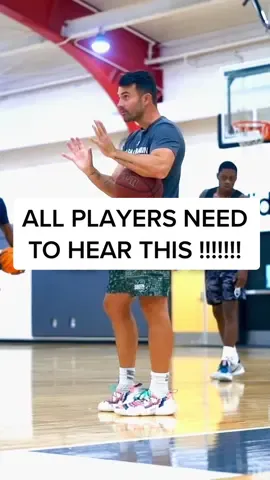 You have to learn how to play WITHOUT THE 🏀 & BEFORE YOU DRIBBLE!!!! #hoopstudy #trainer #LearnOnTikTok #fyp #basketballtraining #basketball🏀 