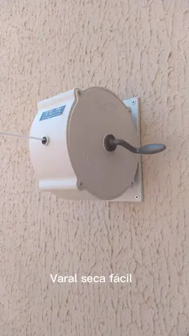 Varal recolhível, ótimo para utilização do espaço de forma prática #varalinvisivel #viralvideo #lavanderiaplanejada #empresaespecializada