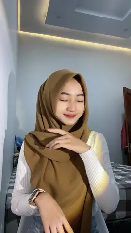 Membalas @Panggil Sayang🍂 filter gleam emang meresahkan yah bestie 💕