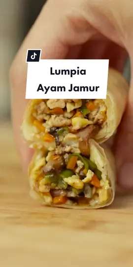 Resep LUMPIA GORENG AYAM JAMUR Favorit Keluarga! Resep lengkap cek di YouTube Devina Hermawan ya😉