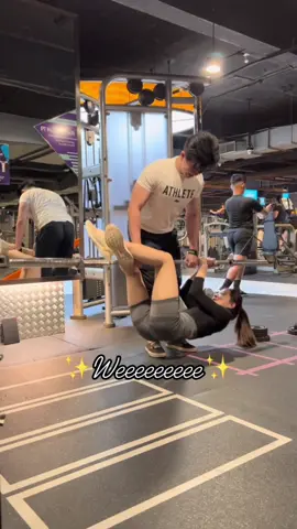 10/10 sih anaknya 😫🤍 @virr #GymTok #gym #gymcouple #Fitness