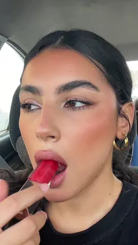 Nothing beats this gloss @fentybeauty 🍒