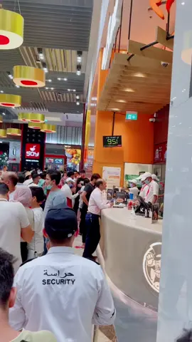 Albaik #albaik #soomrokarachi #aamirsoomro #broast #dubaimall 