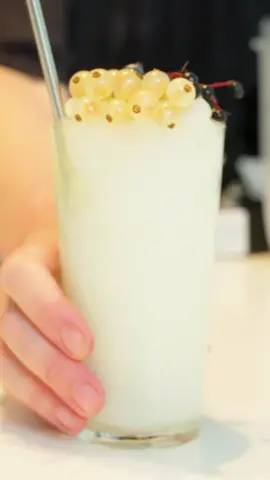 The Frozen Yuzu Margarita is the perfect cocktail for those hot summer days. Full video on IG @tequilacasadragones @LukeBryan 