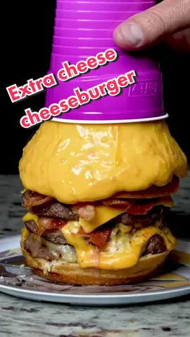 Bacon cheeseburger with extra cheese 