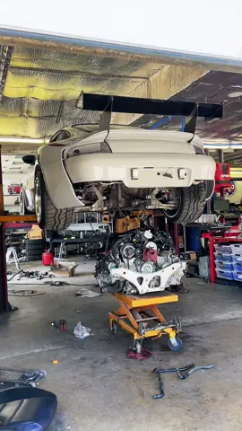 Back in the 3.6L goes. 👁👄👁 #fypシ #cartok #widebody #porsche #custom #carhub #ithasthejuice 