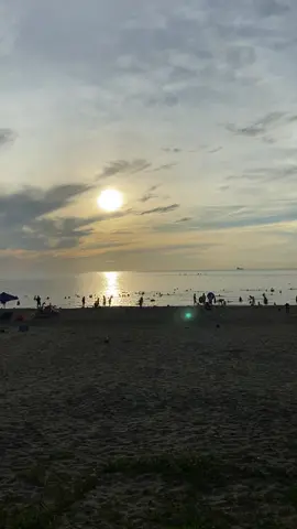 Con sóng nhỏ lại trở về biển khơi..