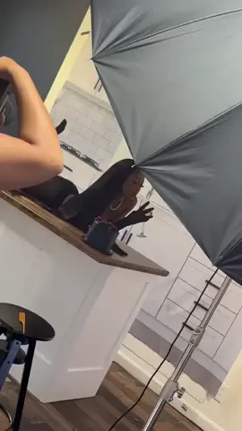Behind the scenes of my birthday shoot 😍😍 ya girl finna be 23 🤷🏾‍♀️