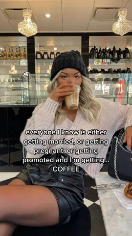 this is just 👌🏼 the sound i needed 😂 #coffeeaddict but also very excited for coffee shops and PSL #fallfashion 