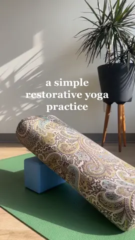 Morning restorative yoga ✨ #yogaflow #restorativeyoga #yogabolster #yoga 