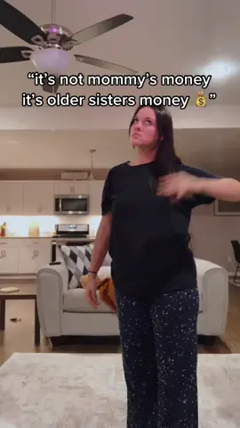 i guess im made out of money #oldersistermoney #sibilings #hityouwiththeblick 