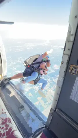I wanna go home 🫠 #skydive #skydiving