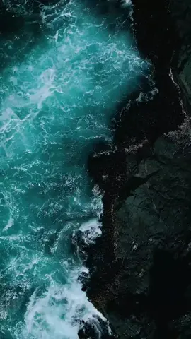 colors of the ocean 🌊🤙 #ocean #nature #naturetiktok #waves #surf #naturelovers #tiktok #fyp #dji #dronevideo #beautifuldestinations #cinematic #aesthetic