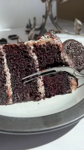 Replying to @Marymerryxmas Cookies & Cream Cake—is there anything better than cookies and chocolate cake #cake #chocolatecake #oreo #oreocake #chocolate #cookiesandcream #baking #dessert #fyp