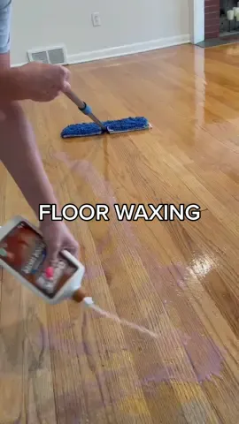 Reminder: it may be time to wax your floors. We’re using Holloway Floor Luster for NATURAL hard wood floors ✨ #waxfloors #holloway #foryou