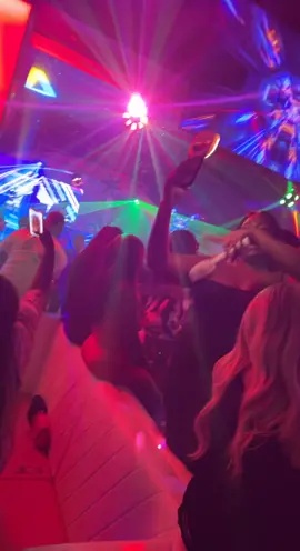 #foryou #torontotiktok #blackgirlstiktok #toronto #torontolife #nigeriantiktok #clublife  #atlloungetoronto #clubnights #vibes #hypeman #energy #partynight 