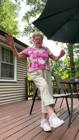 i was the best dancer everywhere i went back in the day #dance #grandma #dancer #dancechallenge #dancetutorial #howtodance #dancemoms #tiktokdance 