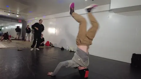 Hi #NYC! We are thrilled to welcome Alex Gossen to The Movement family. Alex will be teaching 'Experiments and Explorations’ on Mondays starting on August 29, 2022 at Dancewave in #Brooklyn from 7:30 PM to 8:30 PM. Experiments and Explorations is an improvisation based dance class that offers a chance to explore individual dance concepts. #dance #dancer #dancelife #dancing #dancers #themovement  #nycdance  #thearts #movement #dancers #dancelove #choreography #breakdance