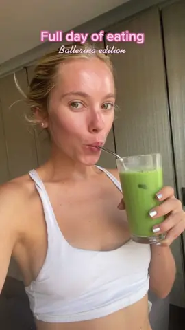 Ballerinas eat too! #ballerina #ballet #balletdancer #ballerinasoftiktok #dancer #nyc #fulldayofeating #fyp #foodtiktok #food #FoodTok #everyday 