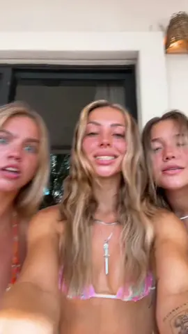 3 crispy nuggets 🐱 👄 💦