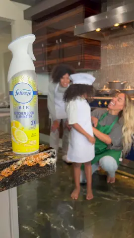 I’m obsessed with Febreze AIR Kitchen and its fresh lemon scent. 😳😍 A must-have for any parents, link in bio! #febrezepartner 
