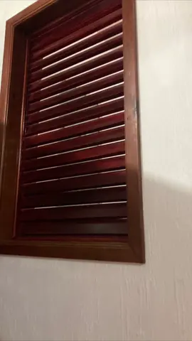 Persiana de madera#madera🇬🇹🇬🇹 #talladoenmadera #persianas #render #ventanas 