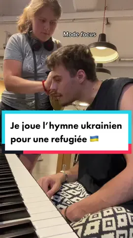Elle etait trop sympa et apres demandait plein d’autres morceaux 😂 #piano #pianogare #pianoengare #pianomonoprix #ukraine #🇺🇦 #ukrainenationalanthem #ukrainiananthem #ukrainerefugees