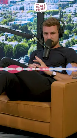 There's a difference between love and companionship 🎧Ep 463 link in bio #podcast #lonliness #heartbroken #dating