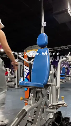 Check the deets on the IG 😙🤍 #chestworkout #armsworkout