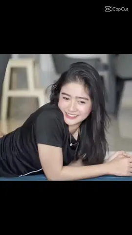 siapa sih yang gak kenal sama aktris ini  #febbyrastanty #artiscantikindonesia .