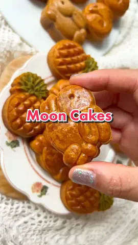 Mooncakes. #mooncake #mooncakes #Recipe #baking #fyp #viraltiktok #viralvideo #midautumnfestival #desserts