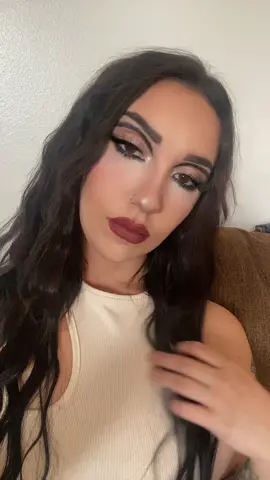 Ib: @divinamuse #PartyWithVMAs #fyp#muaunderdogs #makeupcreator #muaunder10k #roadto10k