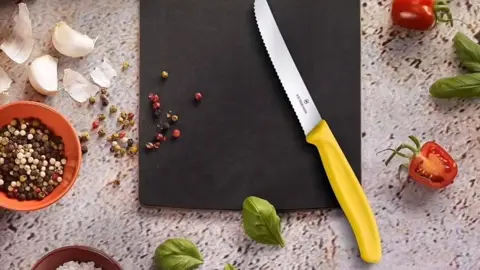 125k răng cưa 11cm victorinox,chiếc dao cần có trong mọi gia đình #giadinh #nấuăn #bếp #trending #xuhuong #nhàbếp