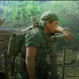 Um dos meus filmes fav <3#fypシ #platoonmovie #platoon #guerra #vietna #platoon1986 #willemdafoe #charliesheen #platoonmovie #movie #sad #guerras #vaiprofy #filmes