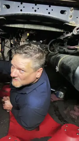 #gearman_93 #mechanic #dieselmechanic #truck #trucker #transmission #differential #clutch 