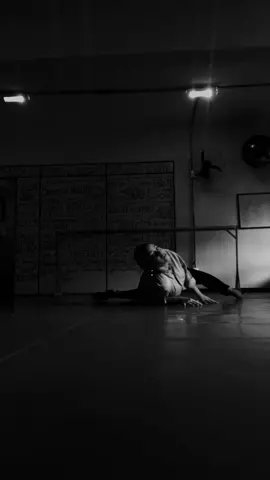 deixar ser visto. #contemporarydance #contemporary #dance #souldancers #soulmusic #strange