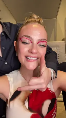 then shut up 🫢 @gracegaustad #GenshinTeleport #fyp #couple  #FreezeFramePhoto 