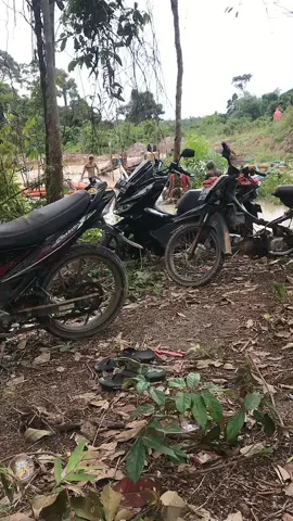 yasudah kolong serasa pantai ya buu🤣