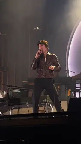 Why’d you only call me when you’re high? #arcticmonkeys2022 #whydypuonlycallmewhenyourehigh #alexturner #articmonkeysconcert 