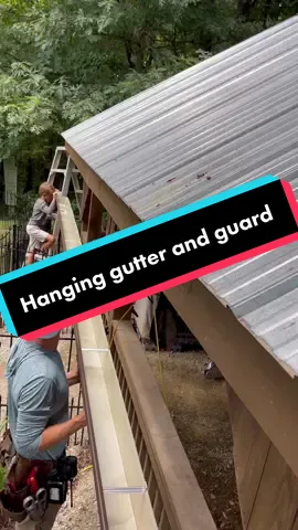 👦 My little helper is at it again. #concordgutterservice #xtremegutterguard #lealsutions #gutterinstallation LEARN MORE  https://bit.ly/3K4NcEk