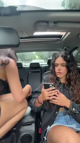 Mi amiga se asusto jaja @Ale 