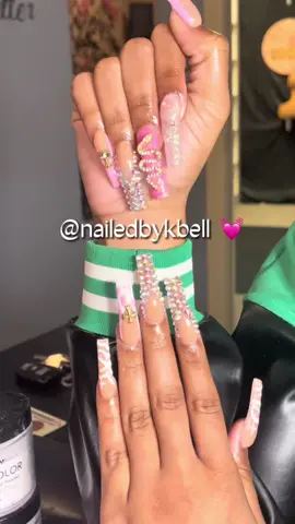 Go kodakkkk 🤣💕🐐 @nailedbykbell #GenshinTeleport #nailspo #blackgirlnails #chromehearts #fu 