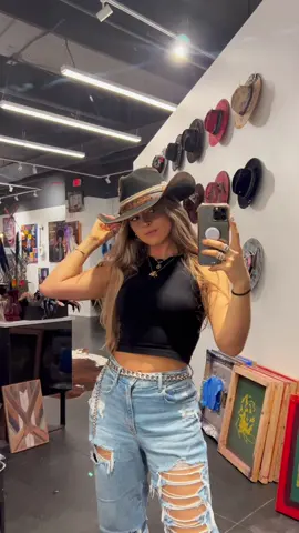 1885 #nashville  #thingstodoinnashville #nashvilletn #foryou #foryoupage #fyp #fahsiondesigner #painting #Feltedhat #felthat #creative #visuualasmr #visual #designer #create #creative#artist #DIY #handmade #soyoureanartist #satisfying #baileyzimmerman #baileyzimmermanmusic #fashion #fashiondesign #oneofone #style #western #westernfashion #trending #creativeprocess #process #hat #hatmaking #customhat #hatmaker #process #hatter #paint obbsessed with this song by @bailey.zimmerman