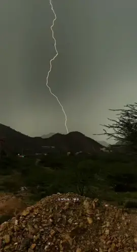 اجمل صوت 😴♥️… #صواعق #رجال_المع #عسير #امطار_الجنوب #الجنوب  #fyp  #rain