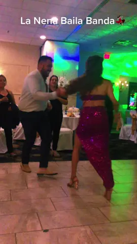 Chicago Qubradita 🙌🏼🕺🏻💃🏻 De Tacones 👠 Y Vestido 👗 💁🏽‍♀️ one of the Greaters Chicago Quebradita dancers #quebradita #quebraditachallenge #selena #banda #mexicanwedding #mexicandance #baile #bailesdetiktok #GenshinTeleport #PartyWithVMAs #bailemexicano #boda #bodamexicana  